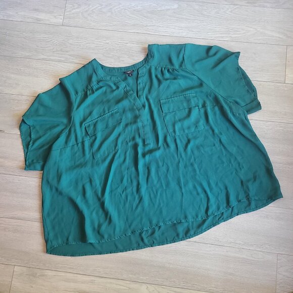 Torrid Blue/Green Top with Pockets Size 5 - Picture 3 of 4